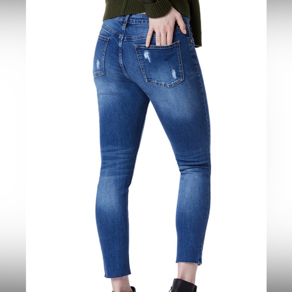 Supplies by Union Bay Mid Rise Distressed Crop Jeans - Size 6 - Picture 2 of 13